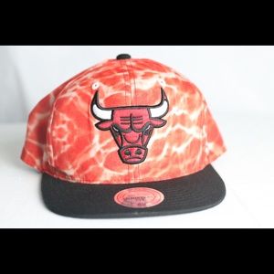 🔥Chicago Bulls Mitchell & Ness Adjustable Hat 🔥